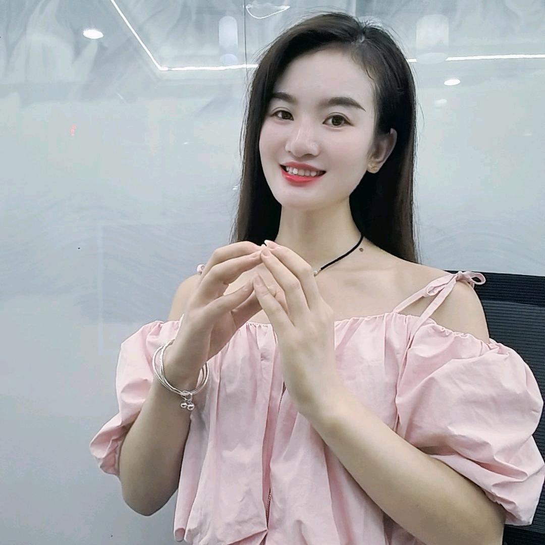 小周👑💫