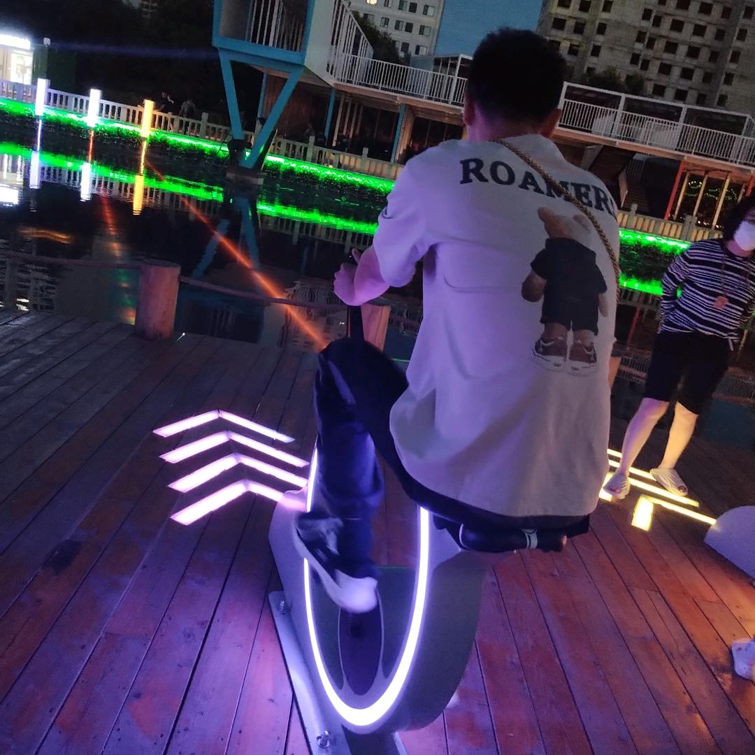 潮玩天地玩具店