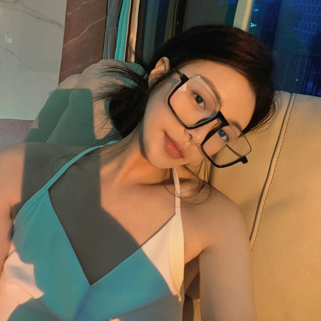 小梦吃不饱