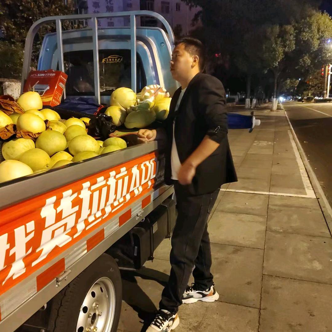 小何果蔬流动摆摊