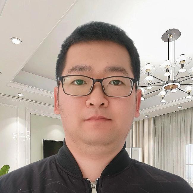 龙哥玩手机