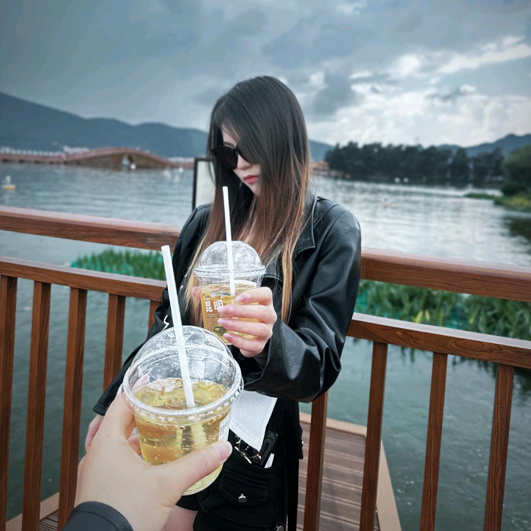 青柠.