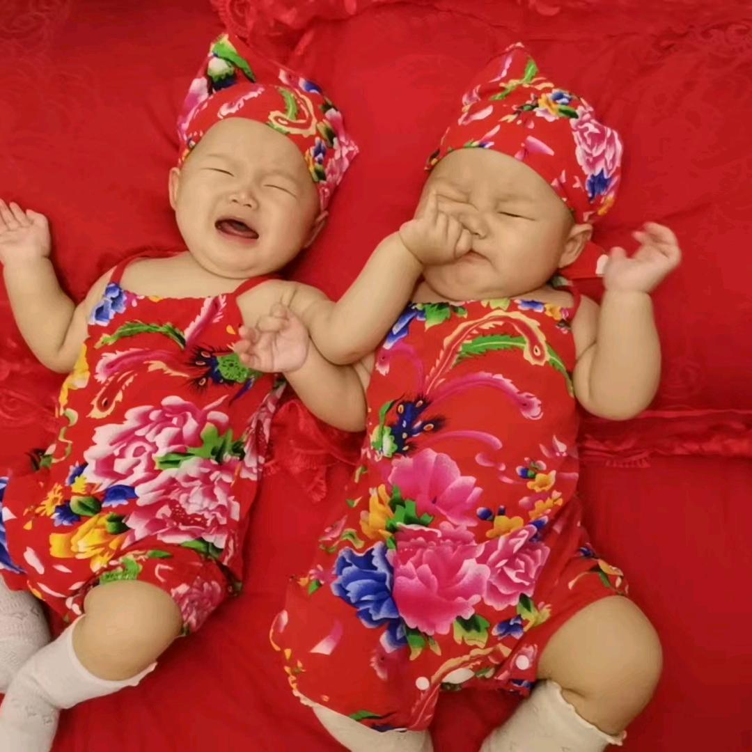 轩轩，潼潼。