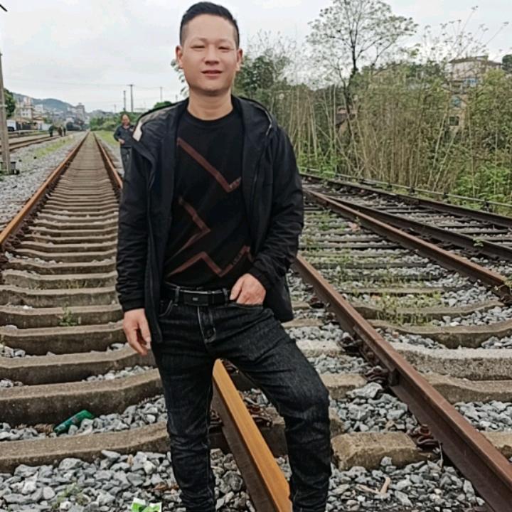 奋斗向目标前进