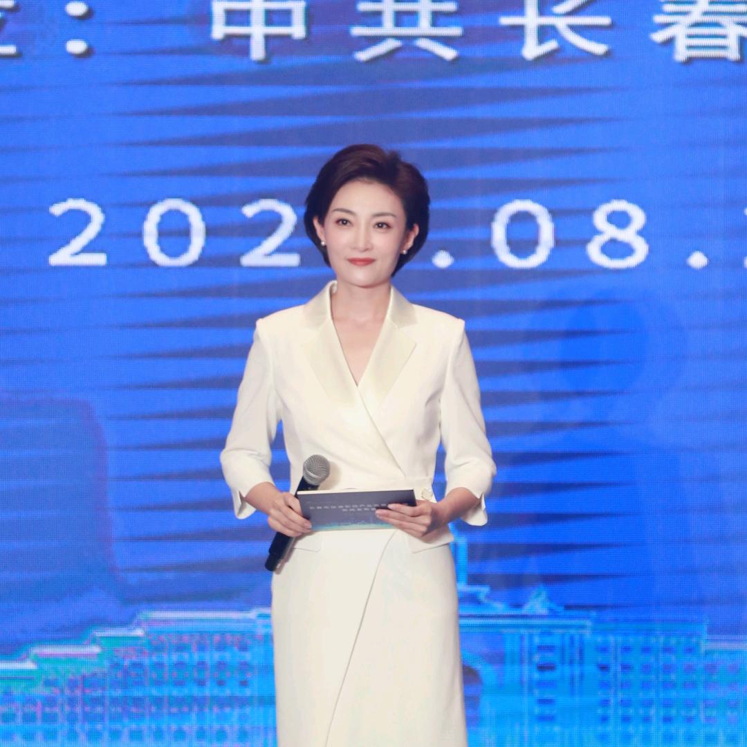 TV主持人彤遥