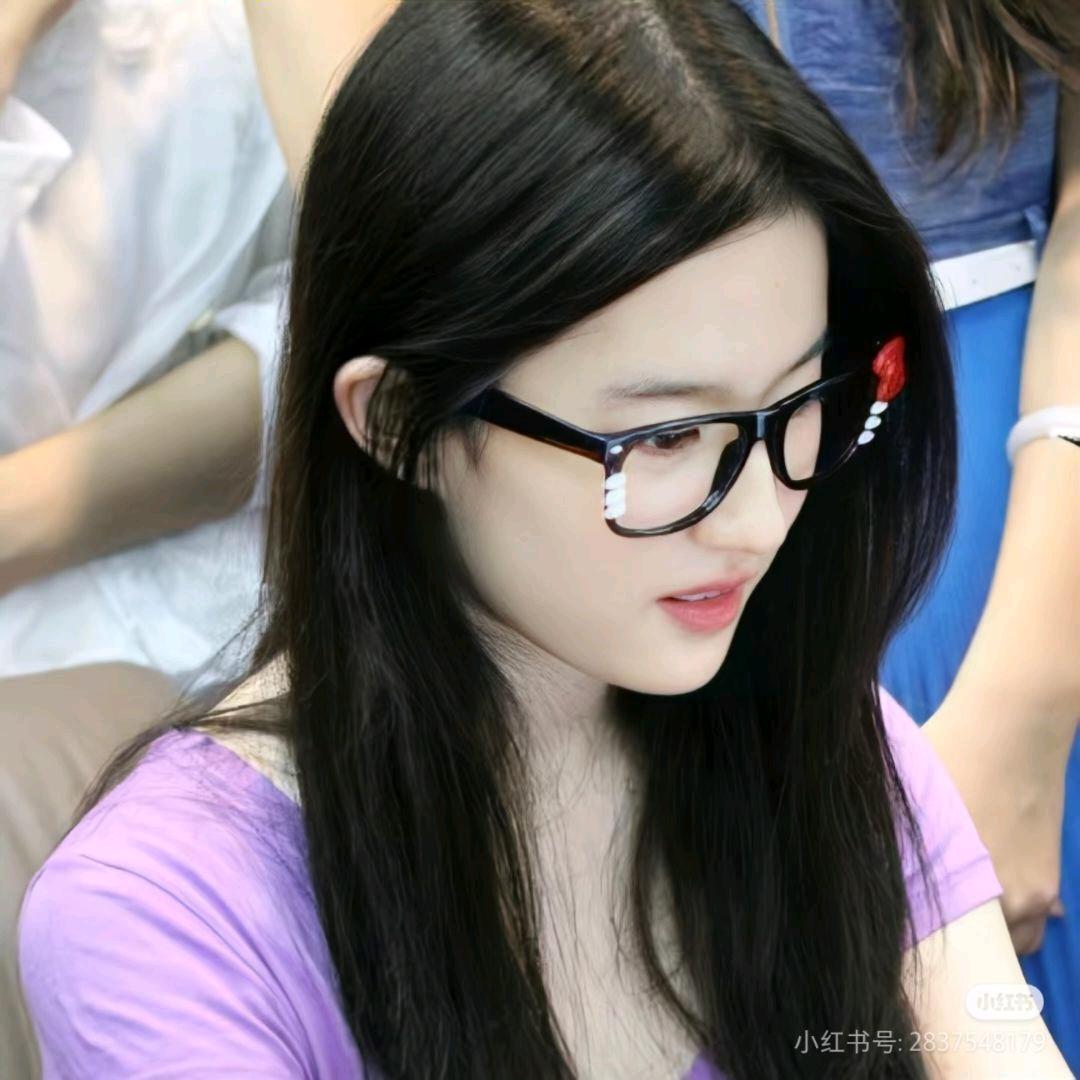 小莹莹莹莹莹