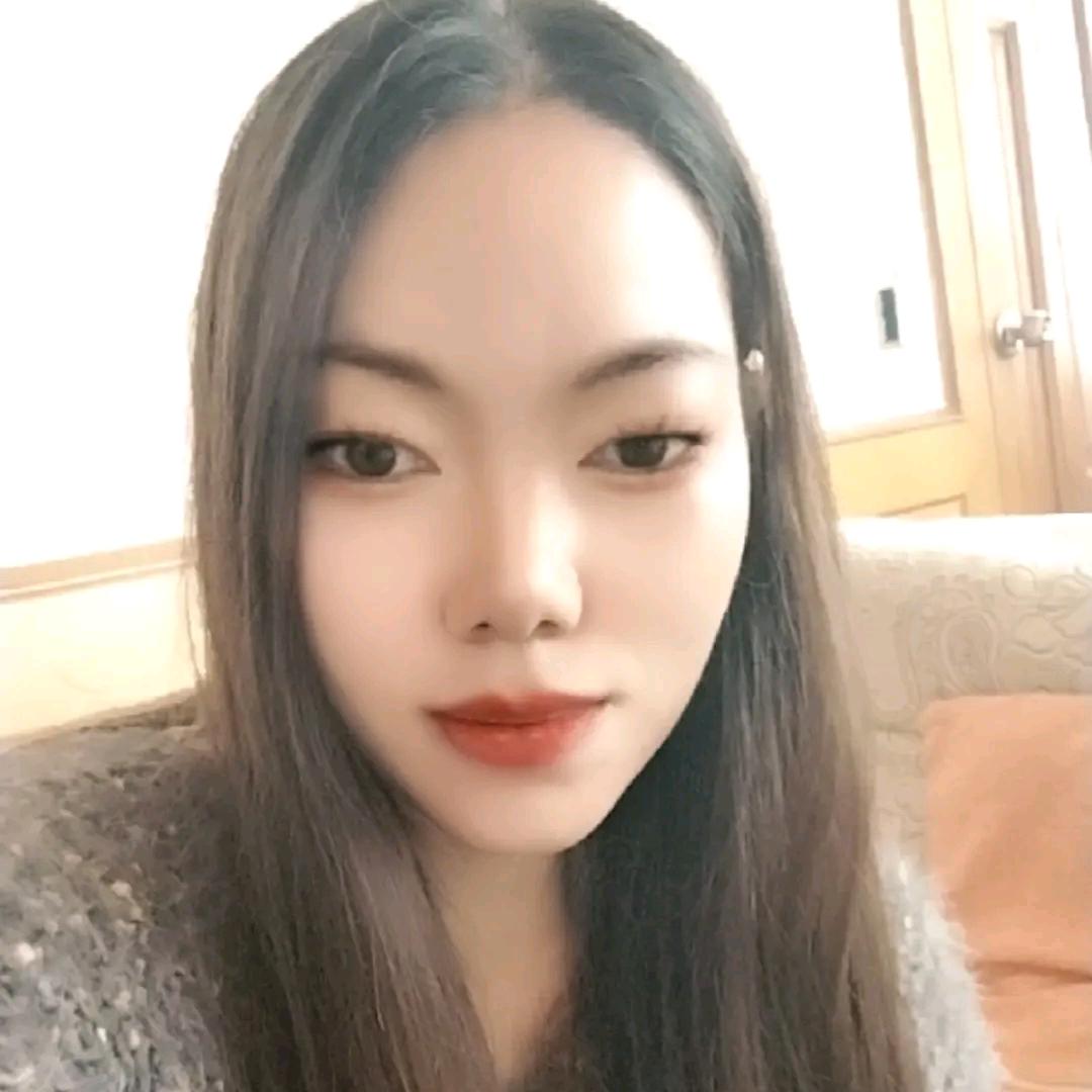 茵茵穿搭
