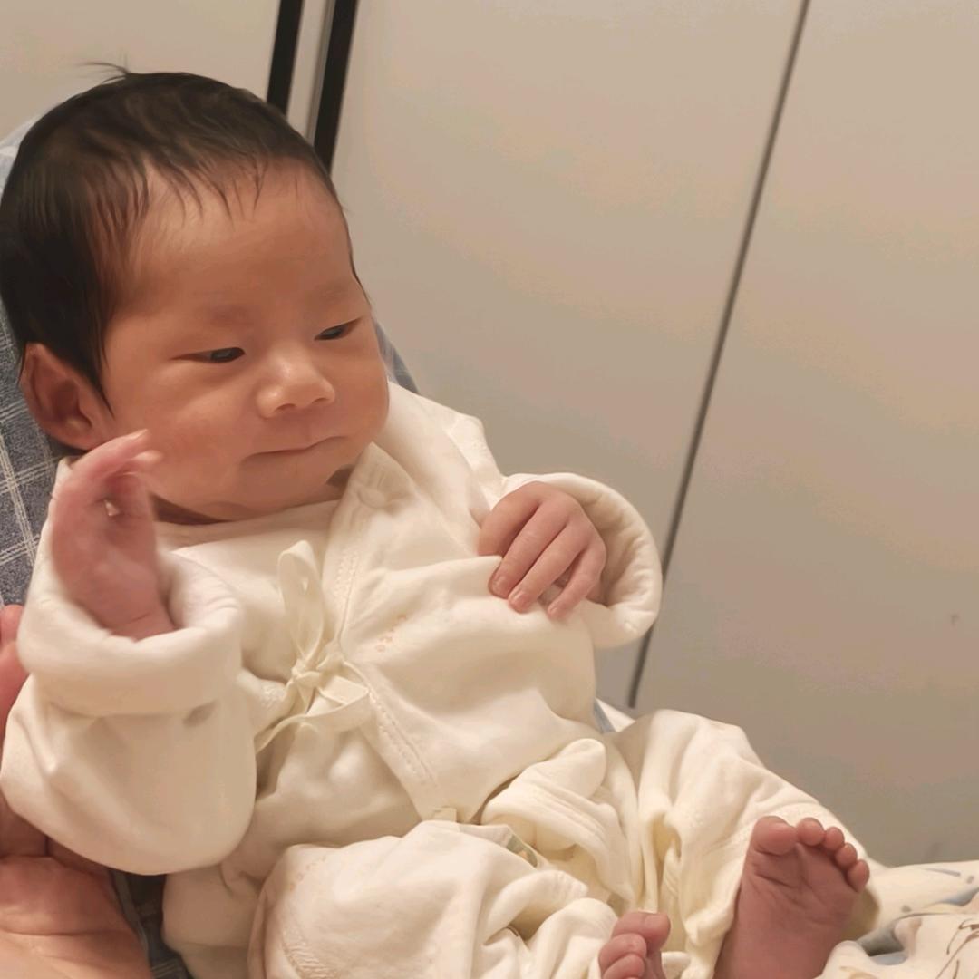 妮妮很漂亮JN