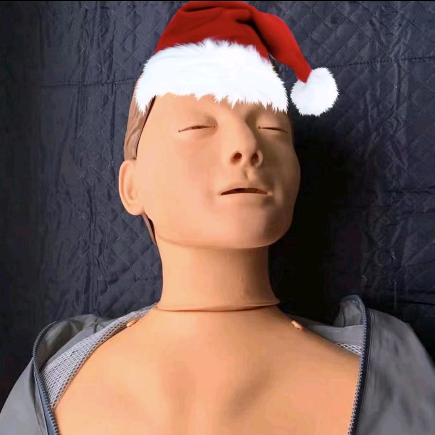 80旬老太，扶大骨头闯红灯（接点包）