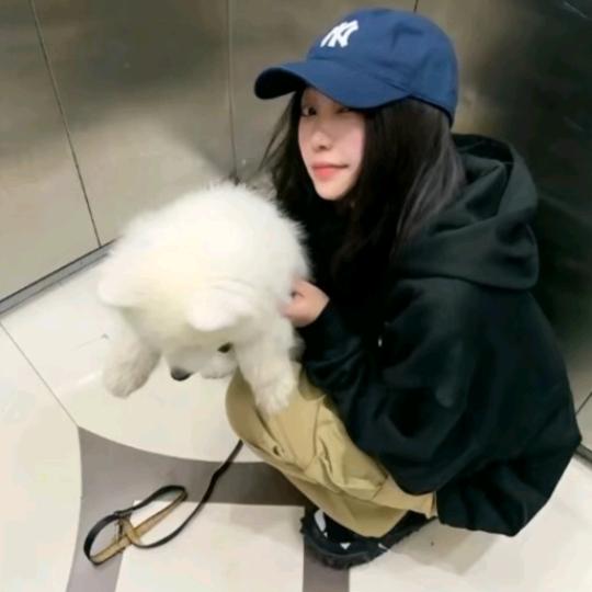 张雅雅.