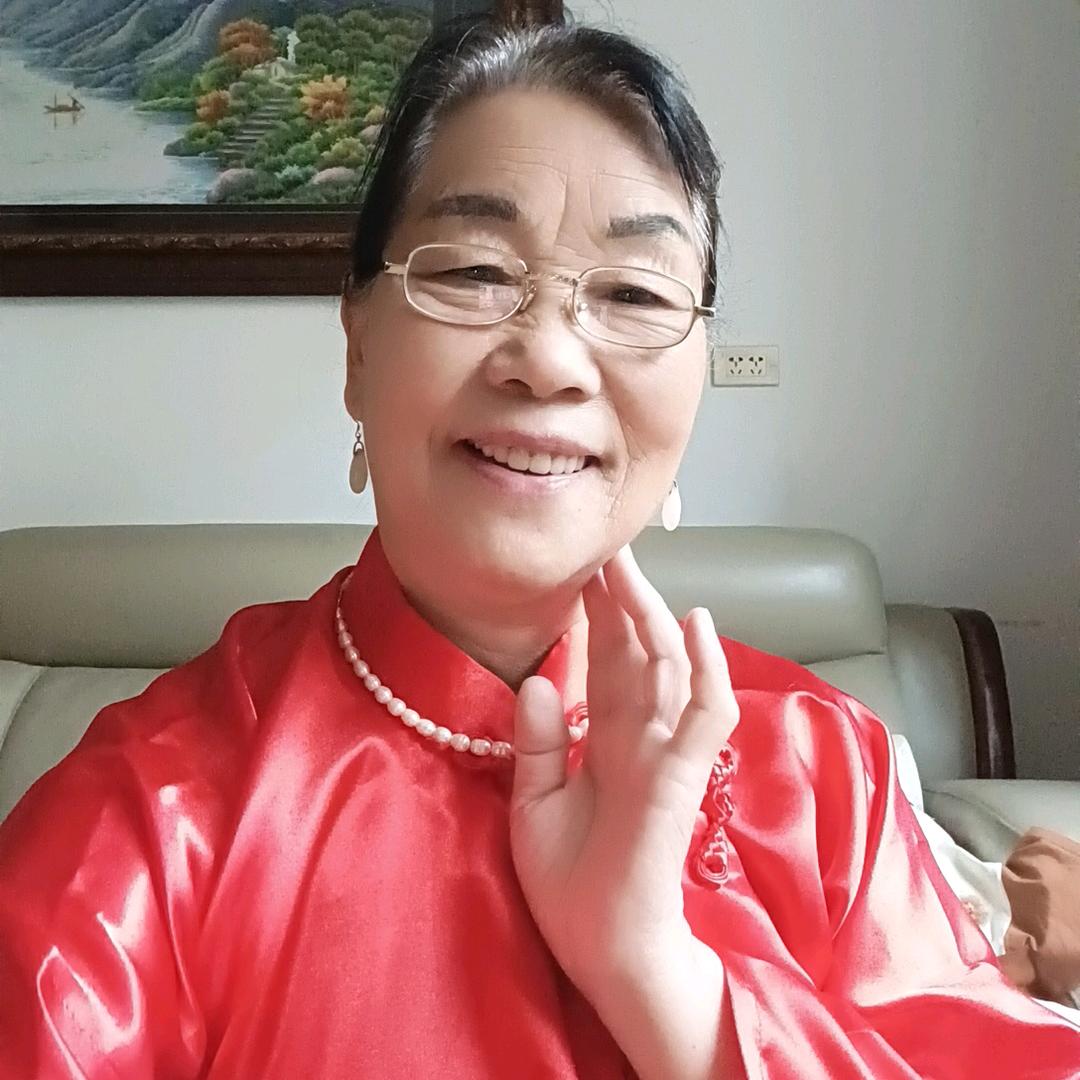 阳光老太