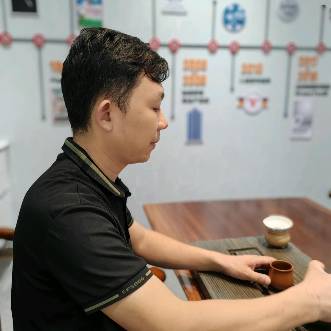 王猛一阿尔贝娜涂料一德高雨虹