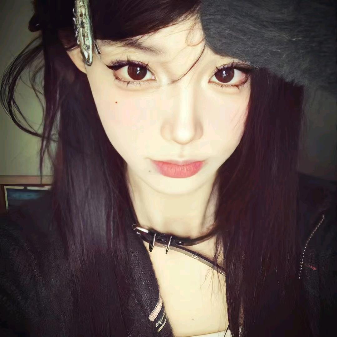 鱼卷卷.