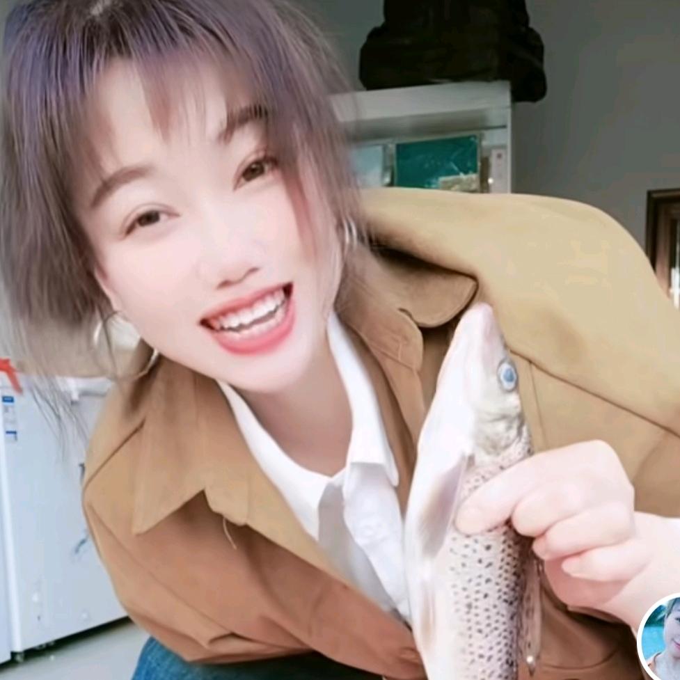 浮桥河巧儿