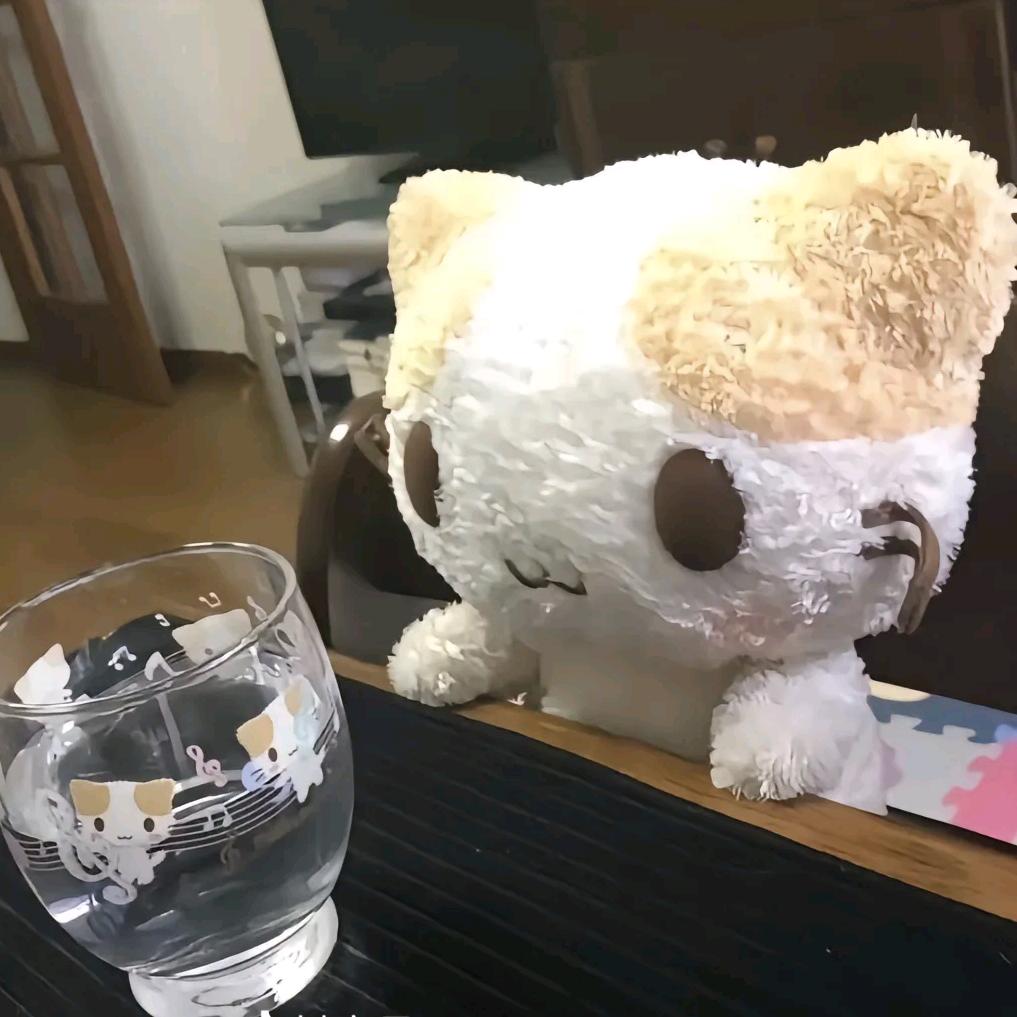 一艘横横的小舟