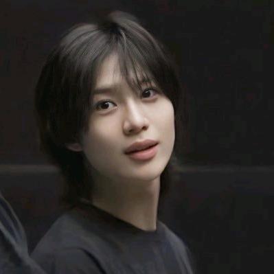 Jasmine（跟🦉握手对视比心版）