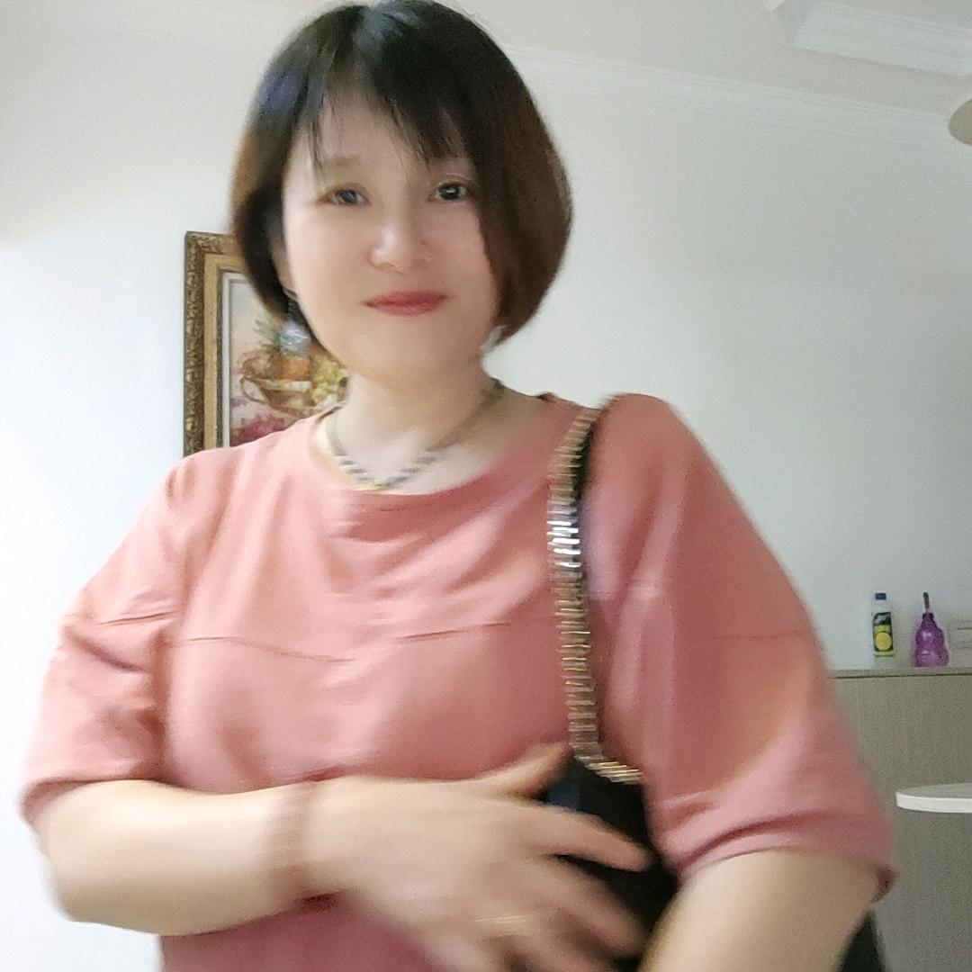 美儿72年的鼠