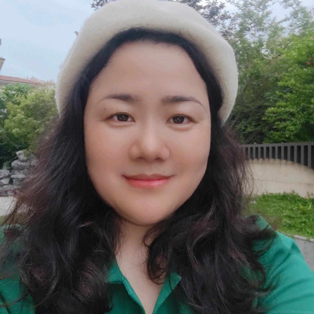 葛店牛窝房产老板娘