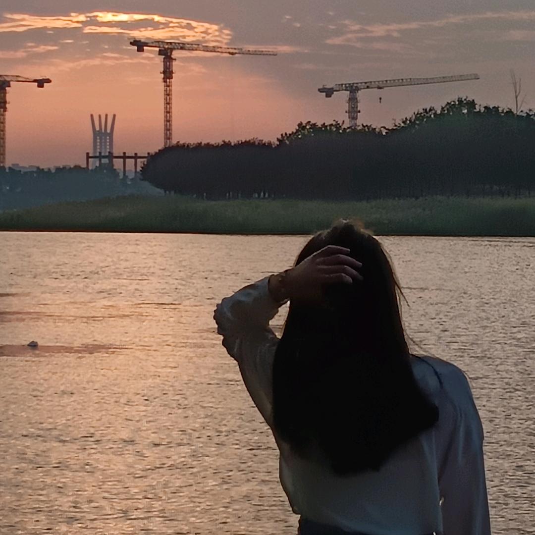 🕊️格格🕊️