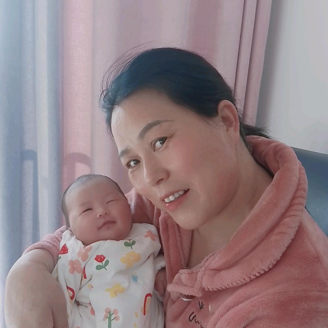 红杏桃媛