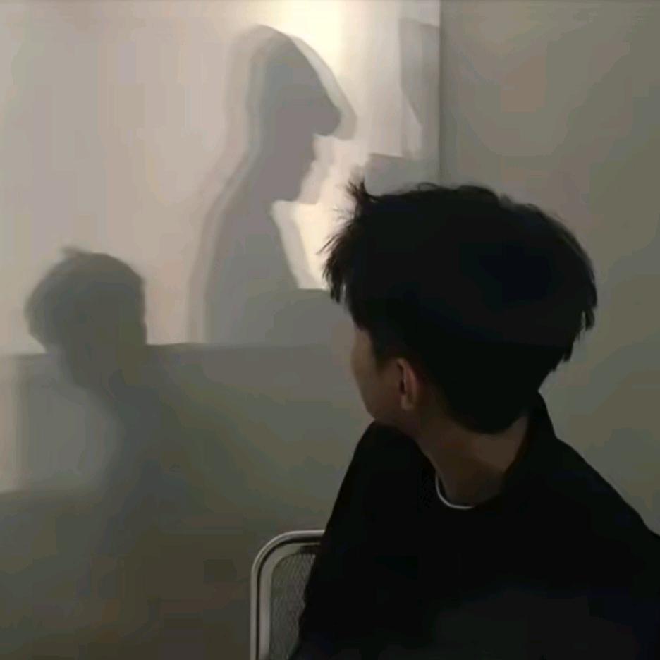 身旁的影子