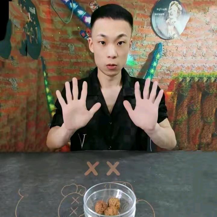 鬼手龙龙