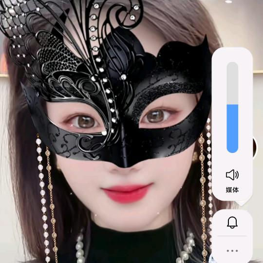 淡抹谁素颜，