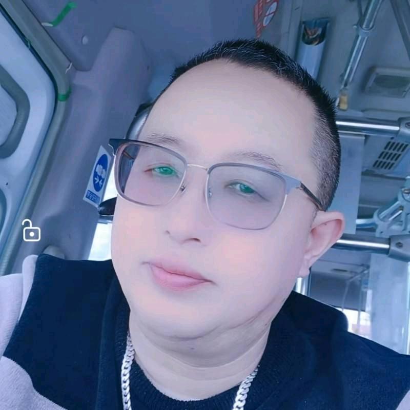 袁月辉