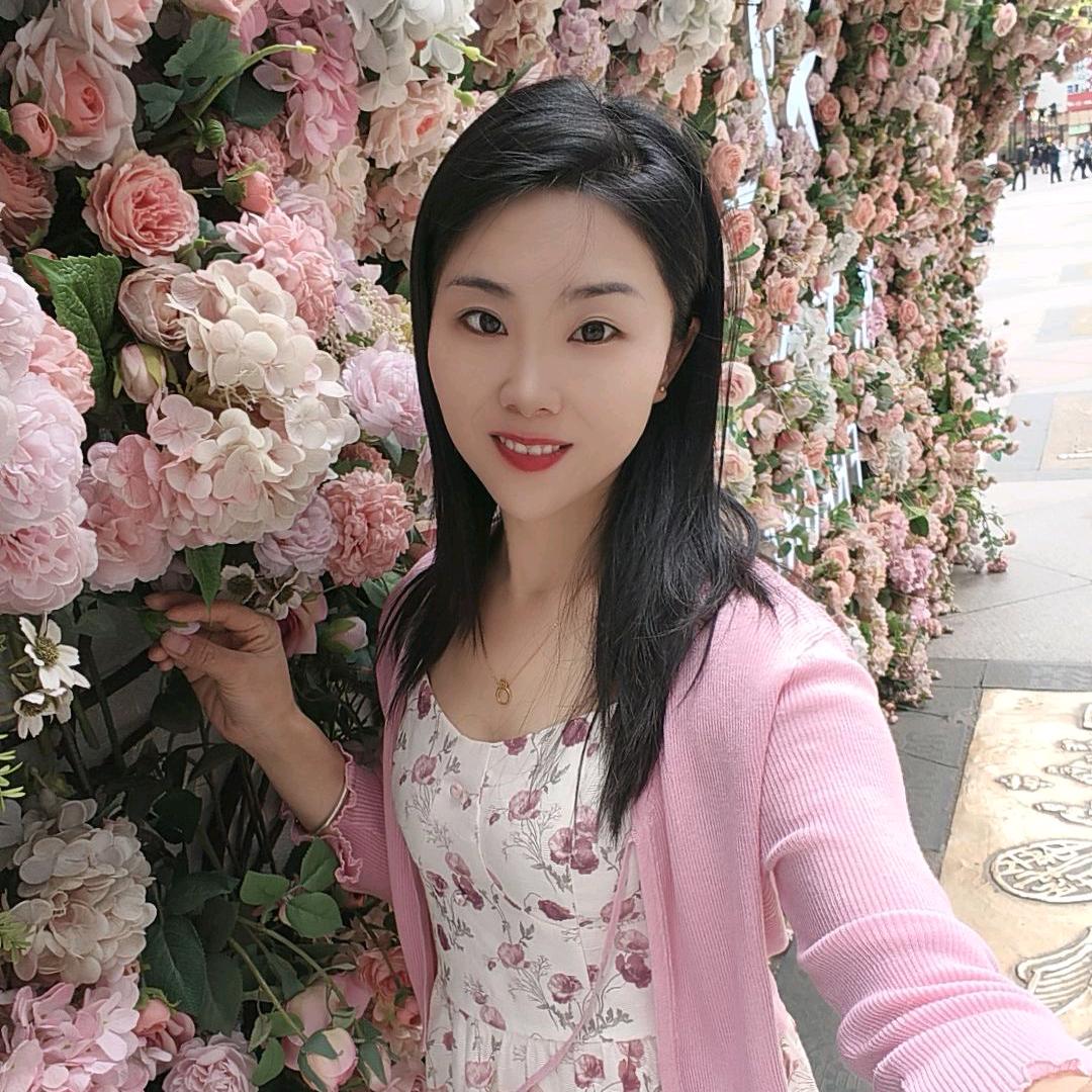 含泪微笑 🌸梅子