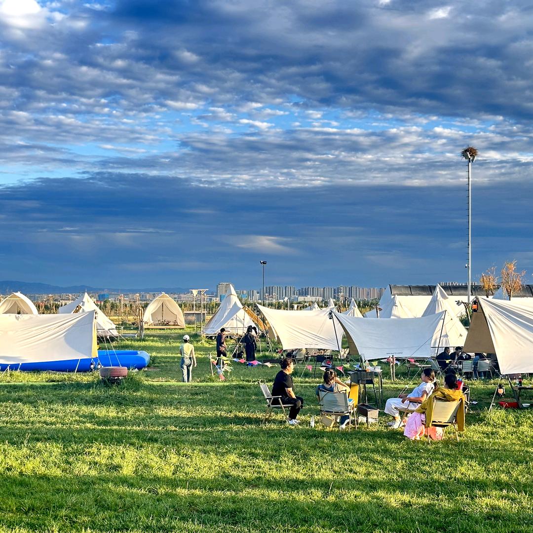 山上人间哈拉更四季露营地宠粉号