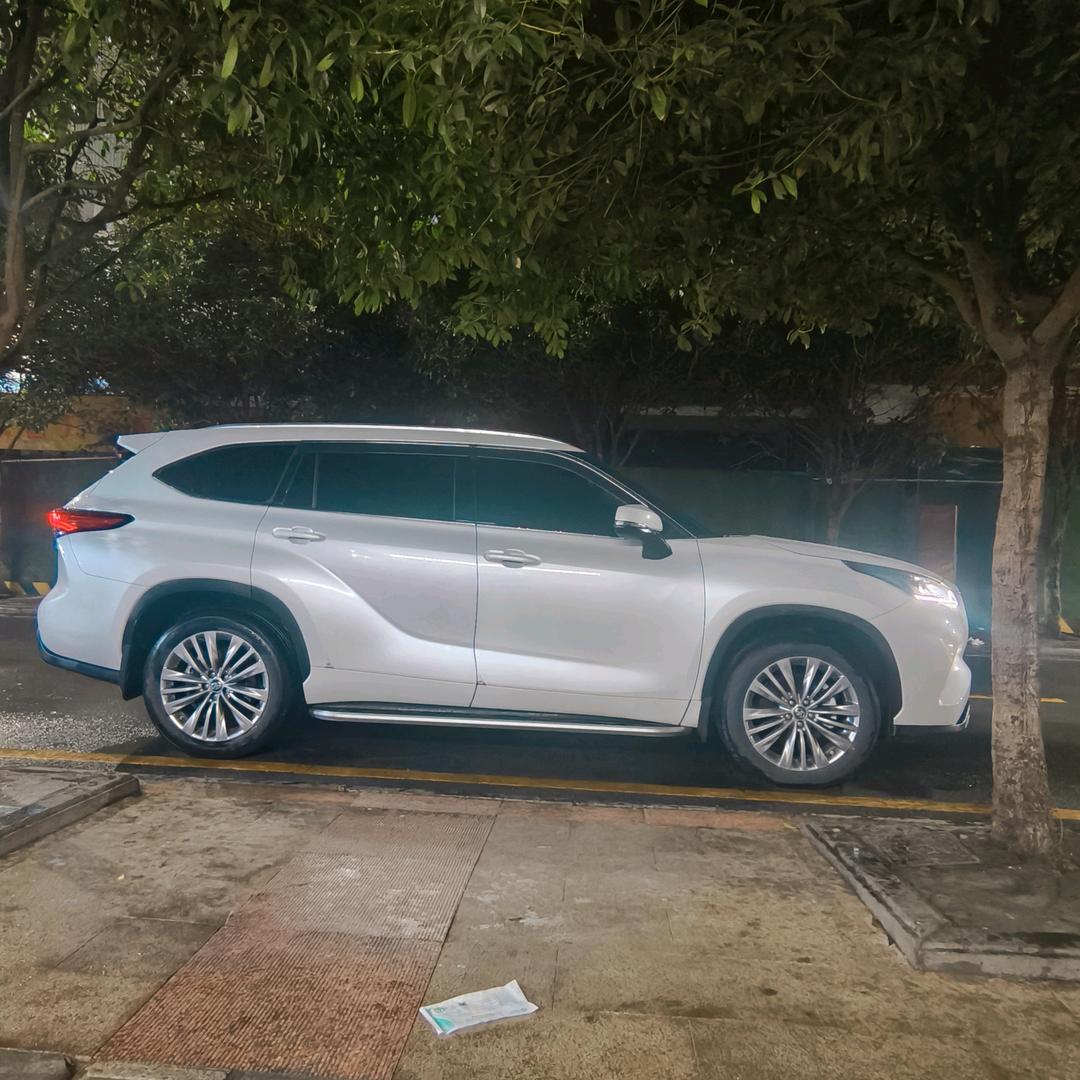 杨先生和他的汉兰达