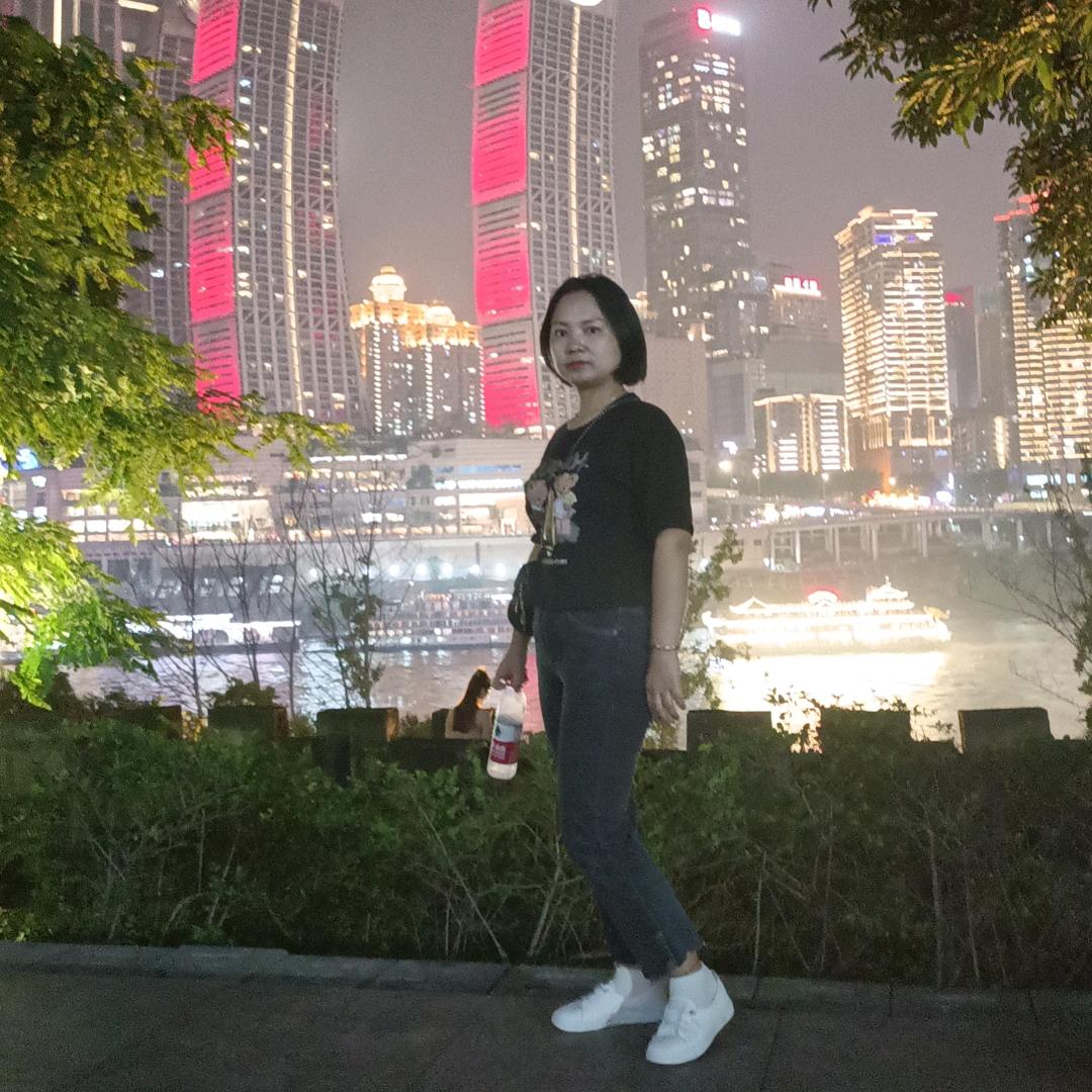 月亮是我啃弯的