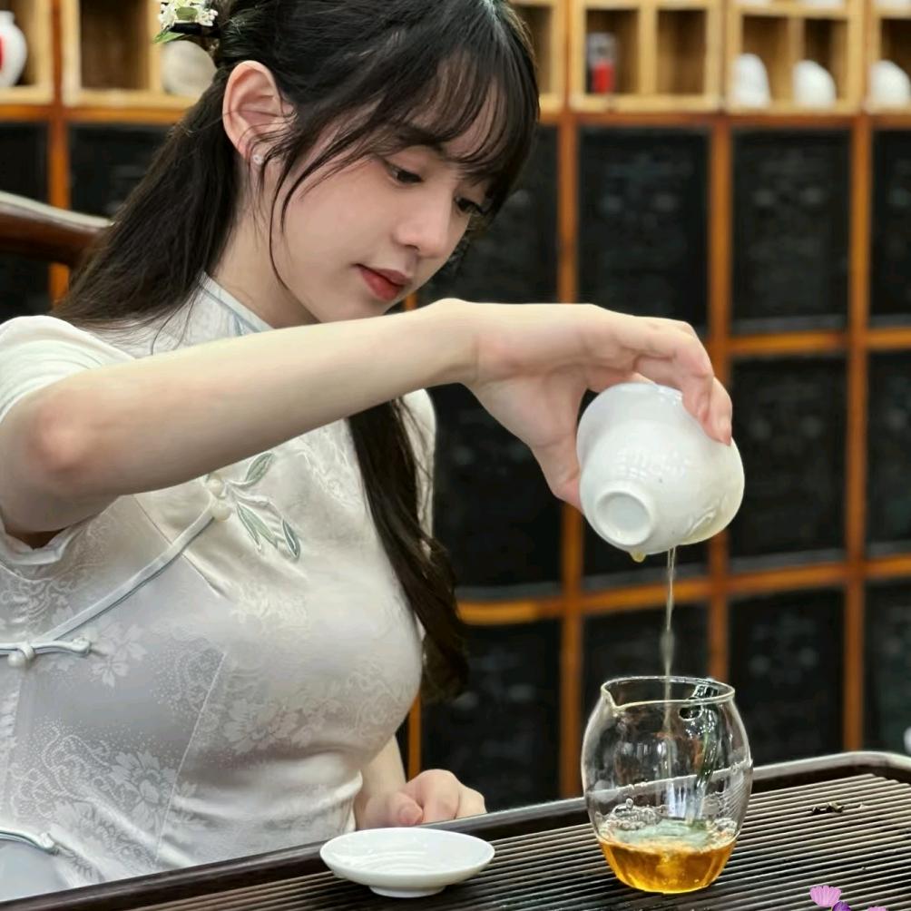 艳秀吖