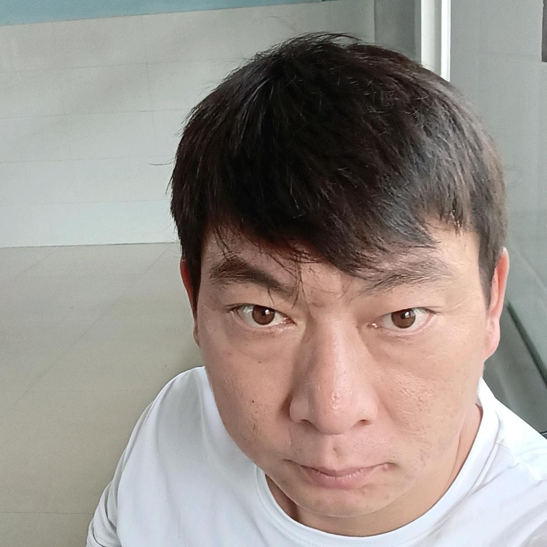 杨亮