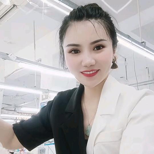优轩服饰