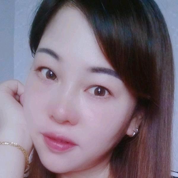 华华爰跳舞