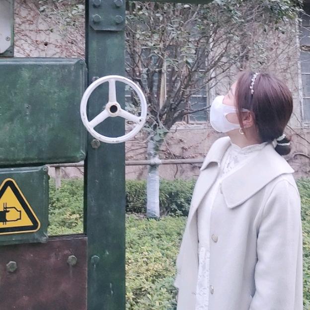 L ⌯◕‿◕⌯ಣ ⁱ