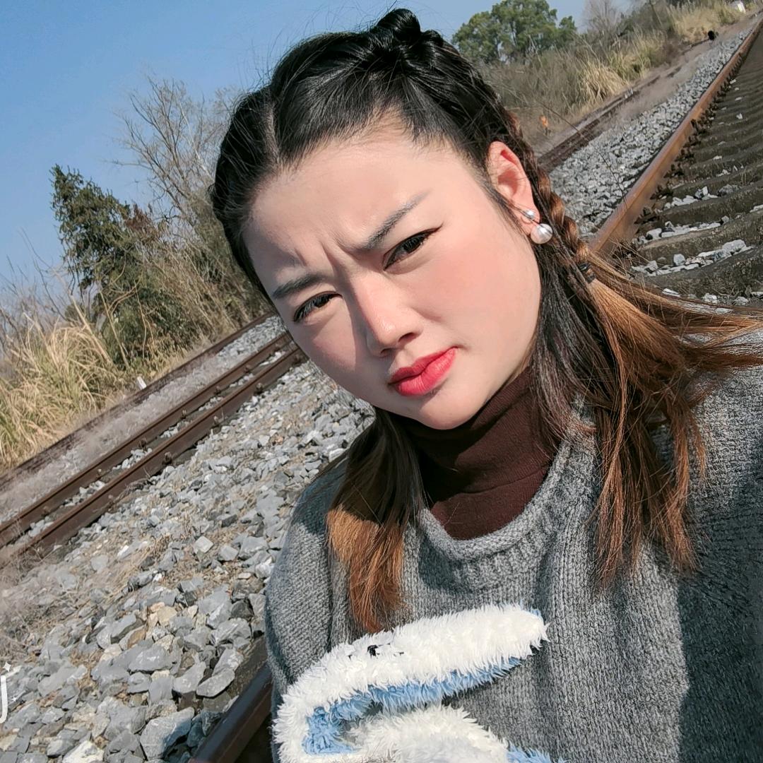 老婆大人已上线小老婆靠边