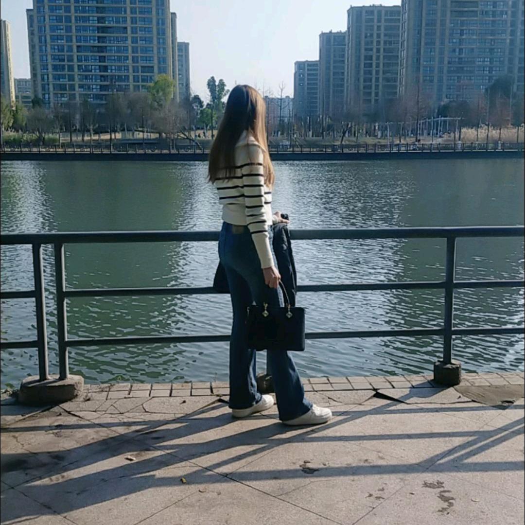 《啊莫惹古》依扎