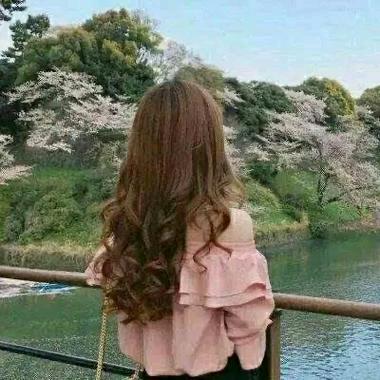 被伤过的玻璃碎片