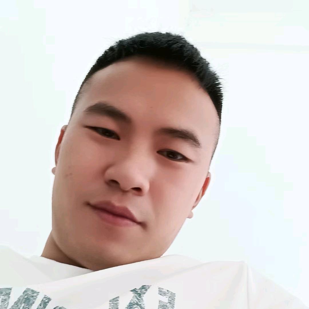 梁 先 生
