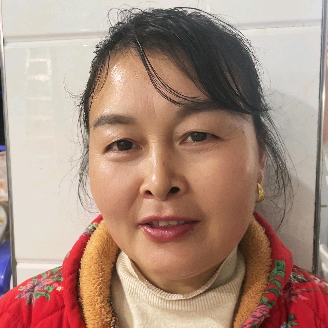 袁姐我是志愿者，帮助别人，快乐自己