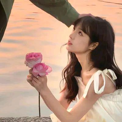 织梦如诗·钩月成画