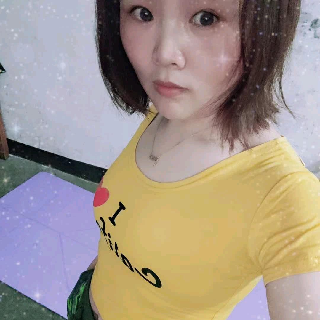 子晨服饰：