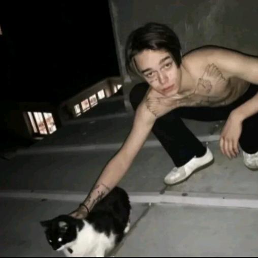 🤡👉🏻🇯🇵🇰🇷🇺🇸