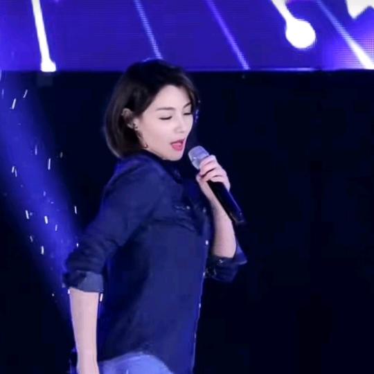 女团观察室