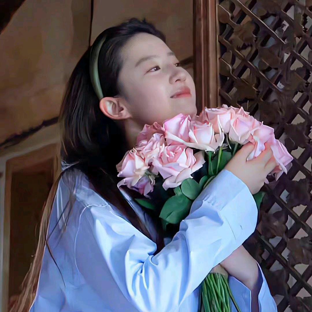 美女在努力百货商行