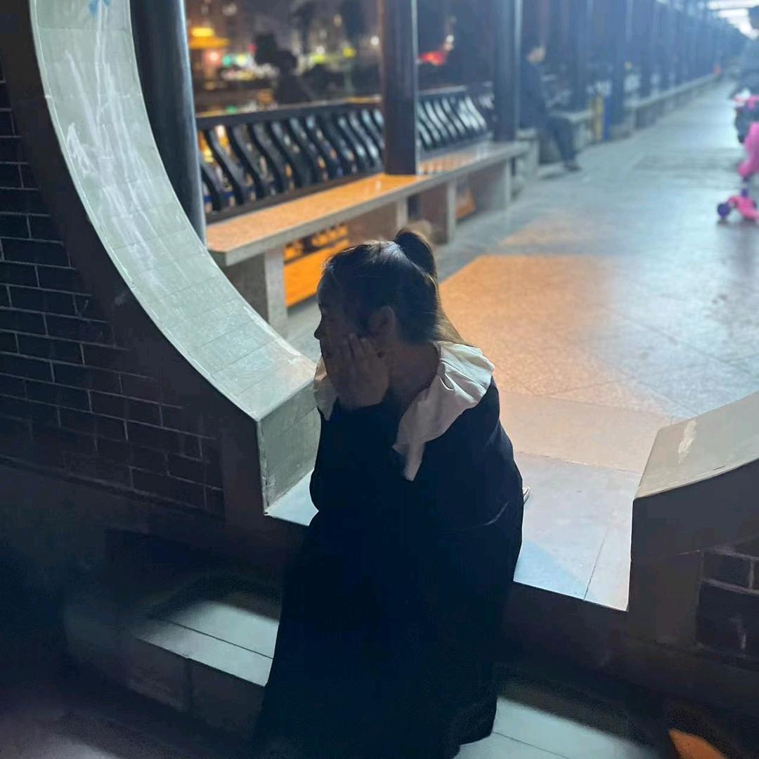 爱做饭小妮子