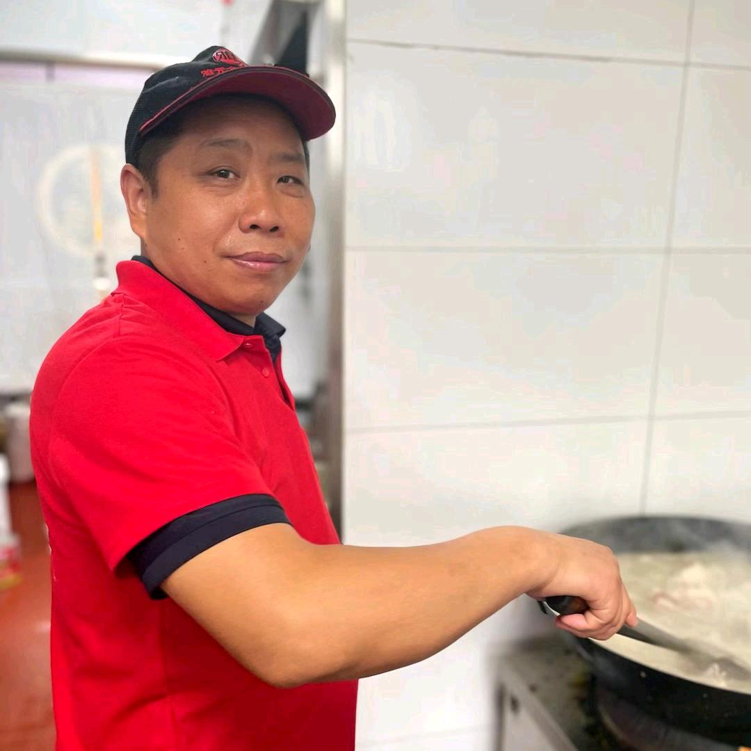 億康源土豆泥拌饭创始人高总