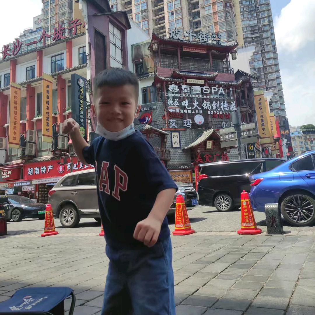 阳总很爱玩